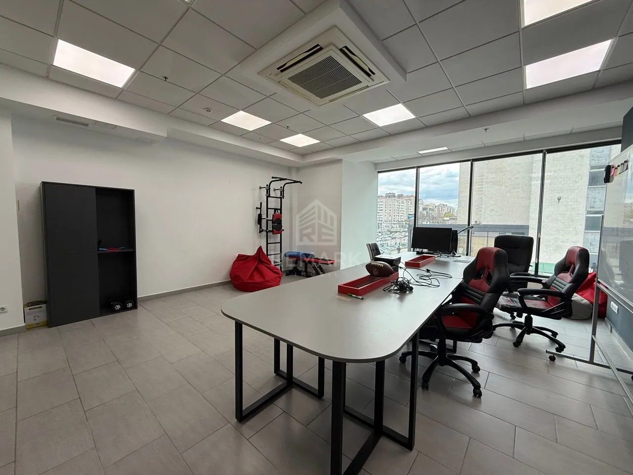 Spațiu comercial, 300 m² — Imagine 3