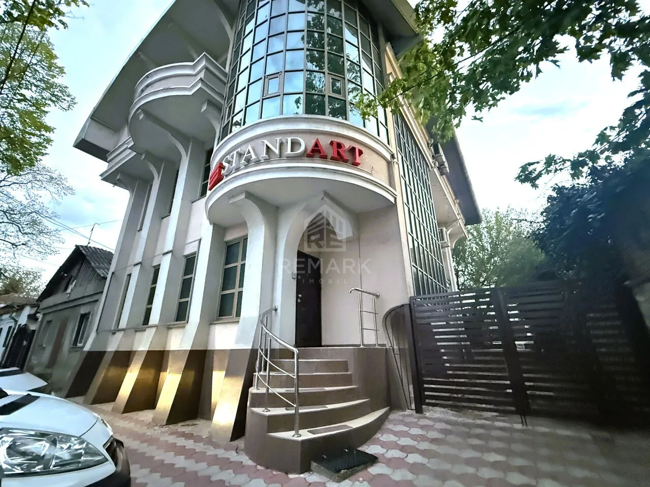 Spațiu comercial, 302 m² — Imagine 1
