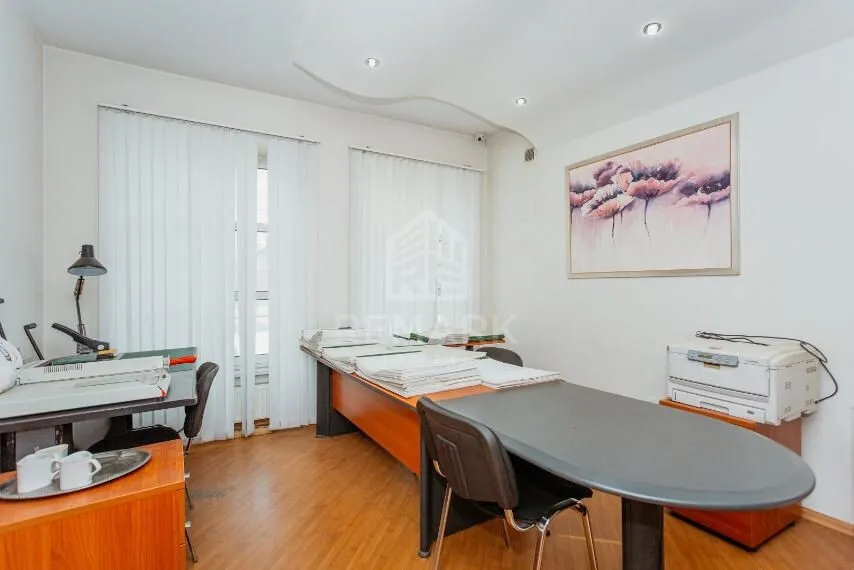 Spațiu comercial, 302 m² — Imagine 4