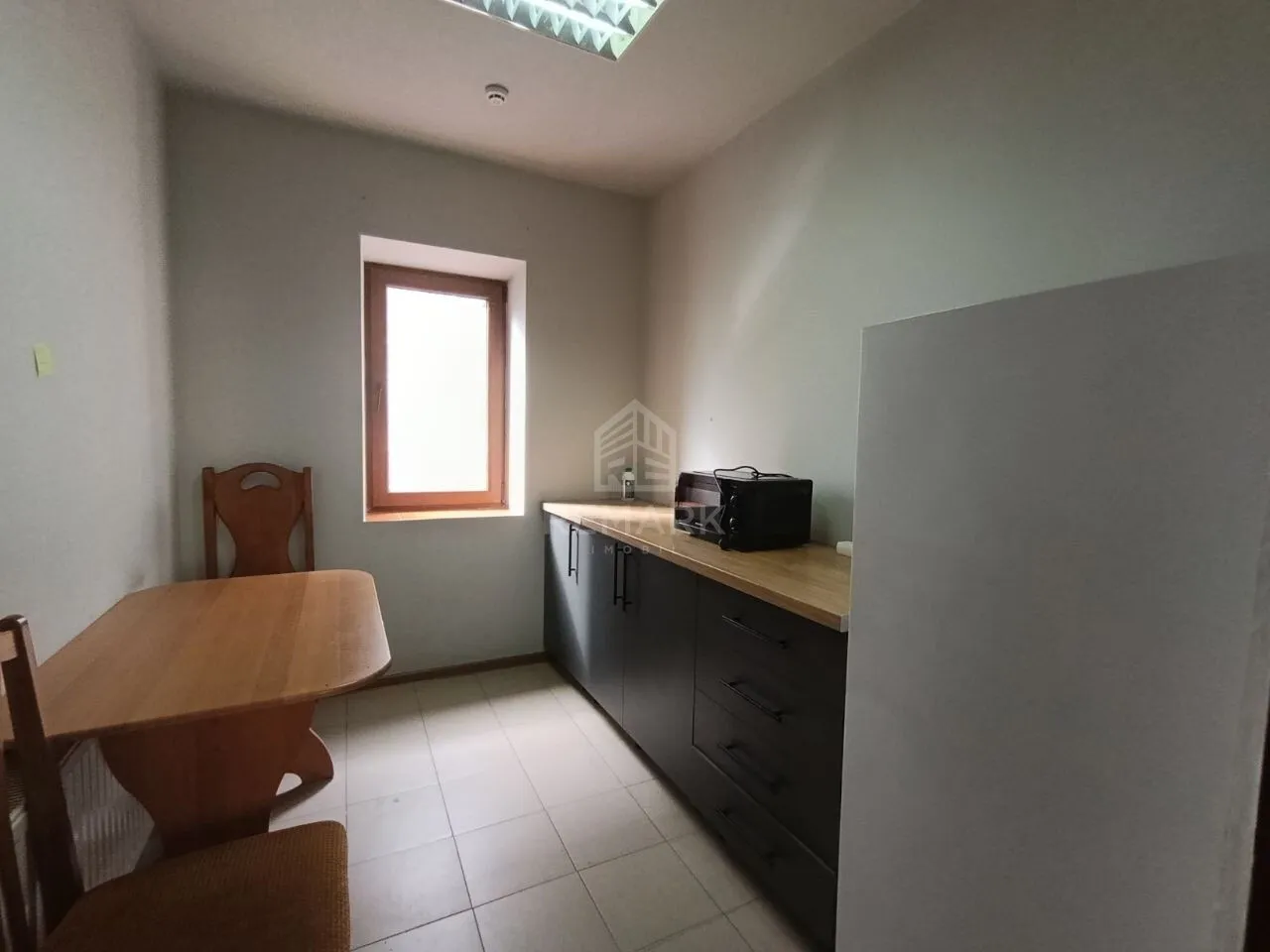 Spațiu comercial, 170 m² — Imagine 2