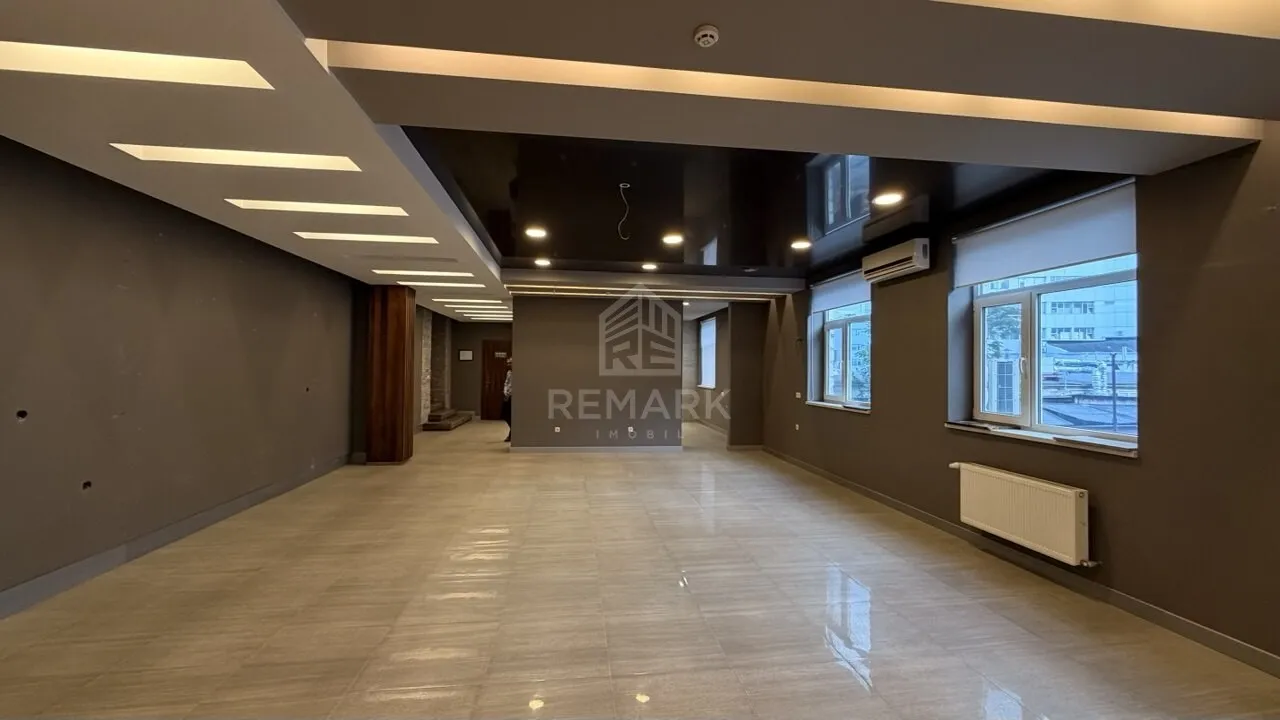 1-bedroom office, 560 m² — Image 1