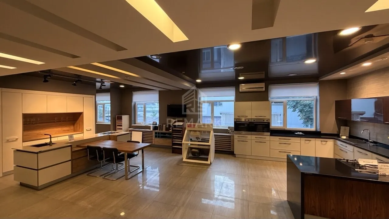 1-bedroom office, 560 m² — Image 2