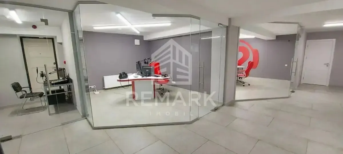 10-комнатный офис, 375 м² — Изображение 1