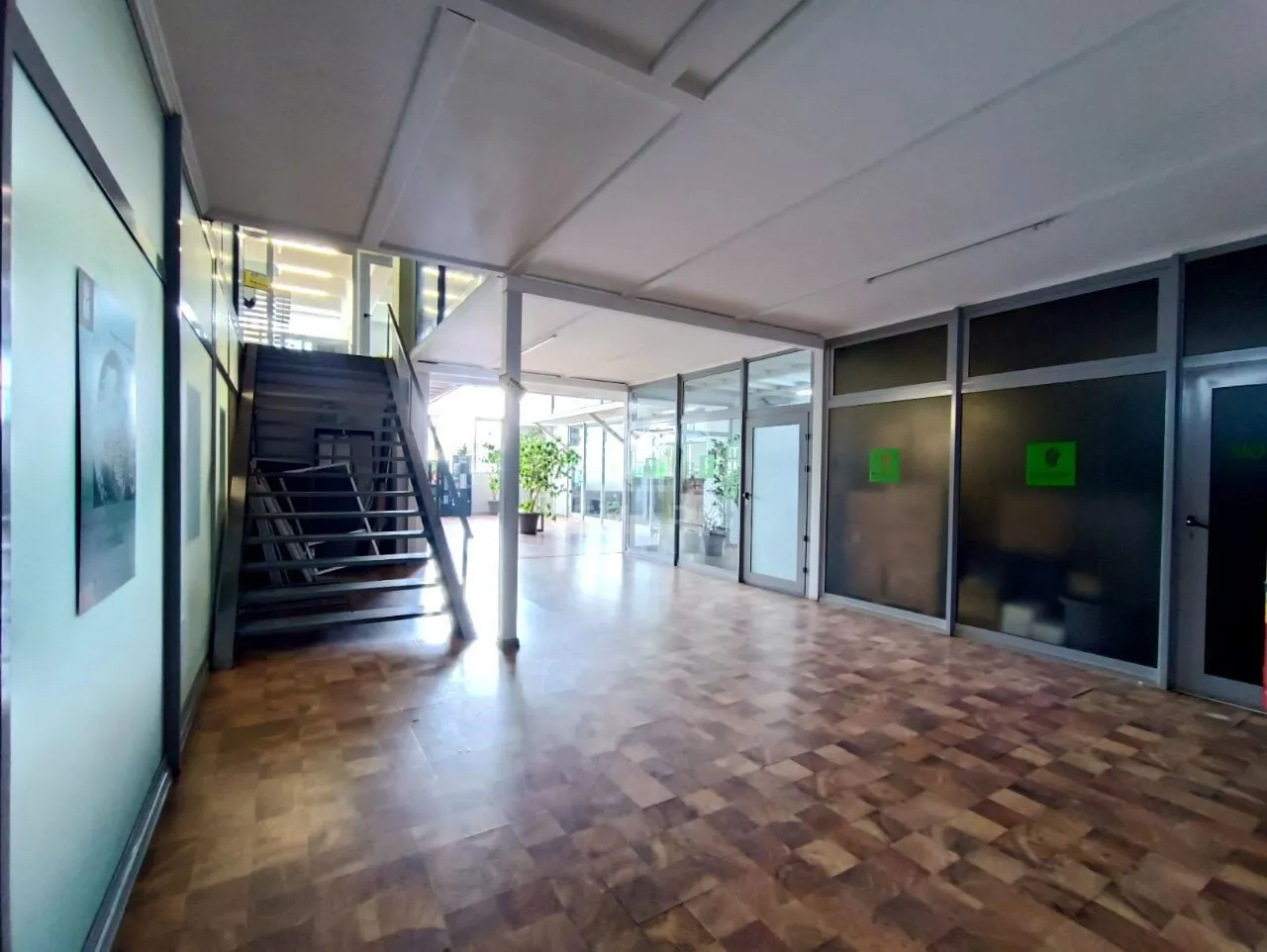 Spațiu comercial, 1 000 m² — Imagine 3
