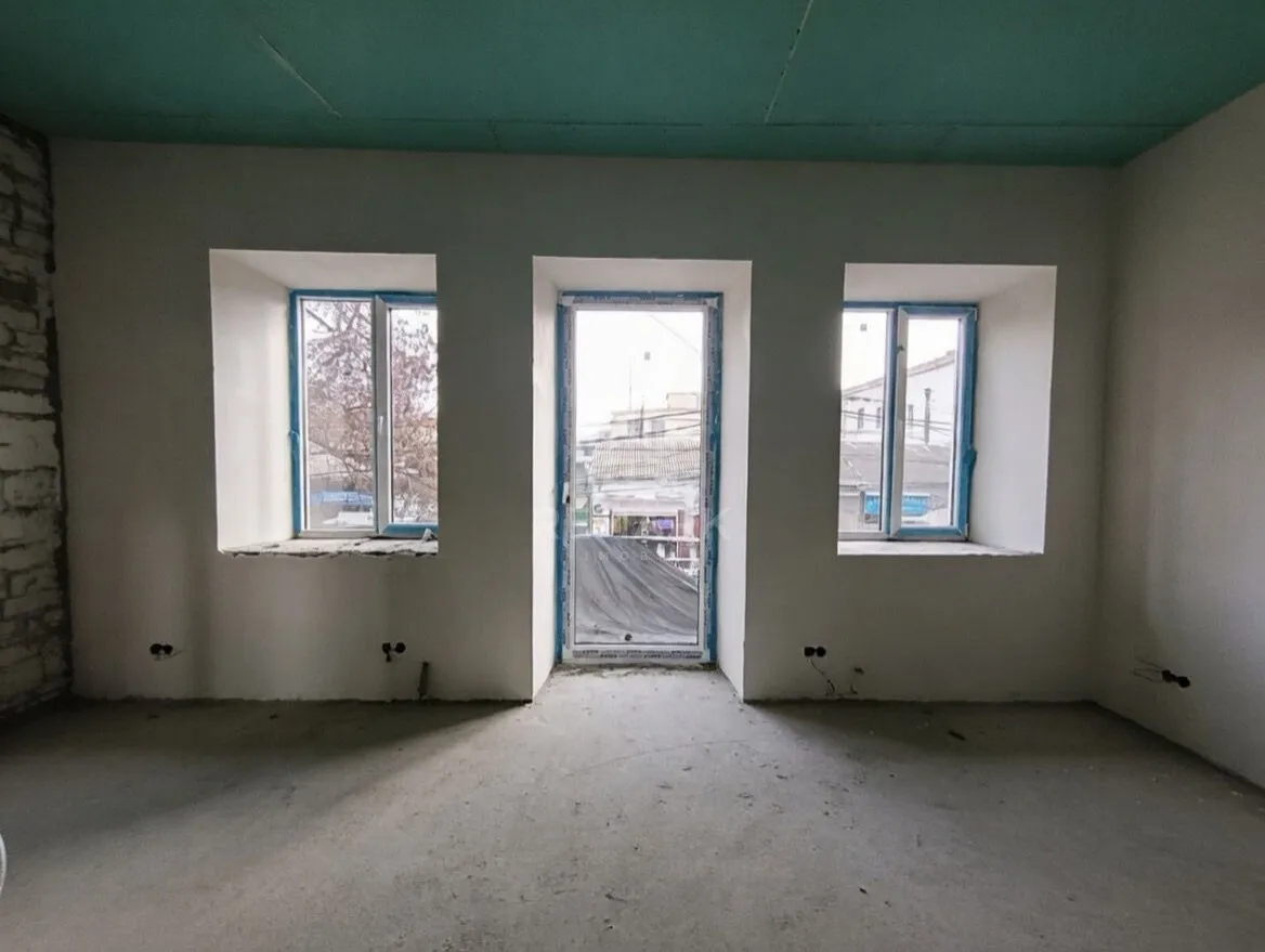 Spațiu comercial, 100 m² — Imagine 1
