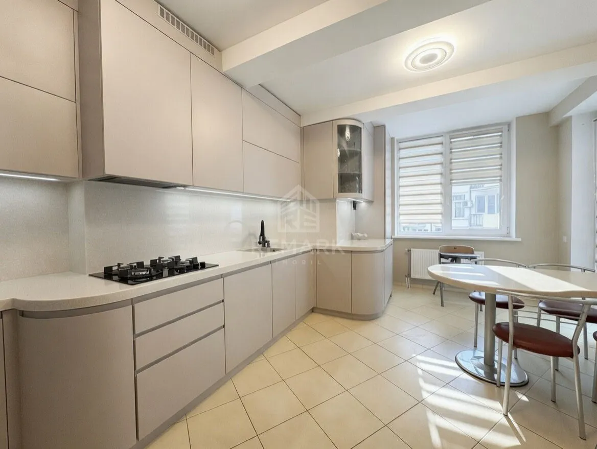 3-bedroom apartment, 120 m² — Image 2