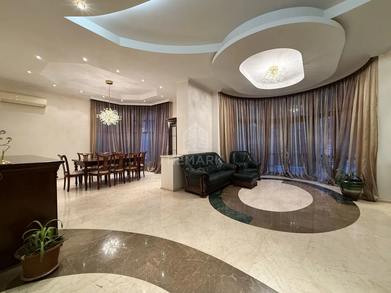 3-этажный дом, 6 комнат, 400 м² — Изображение 3