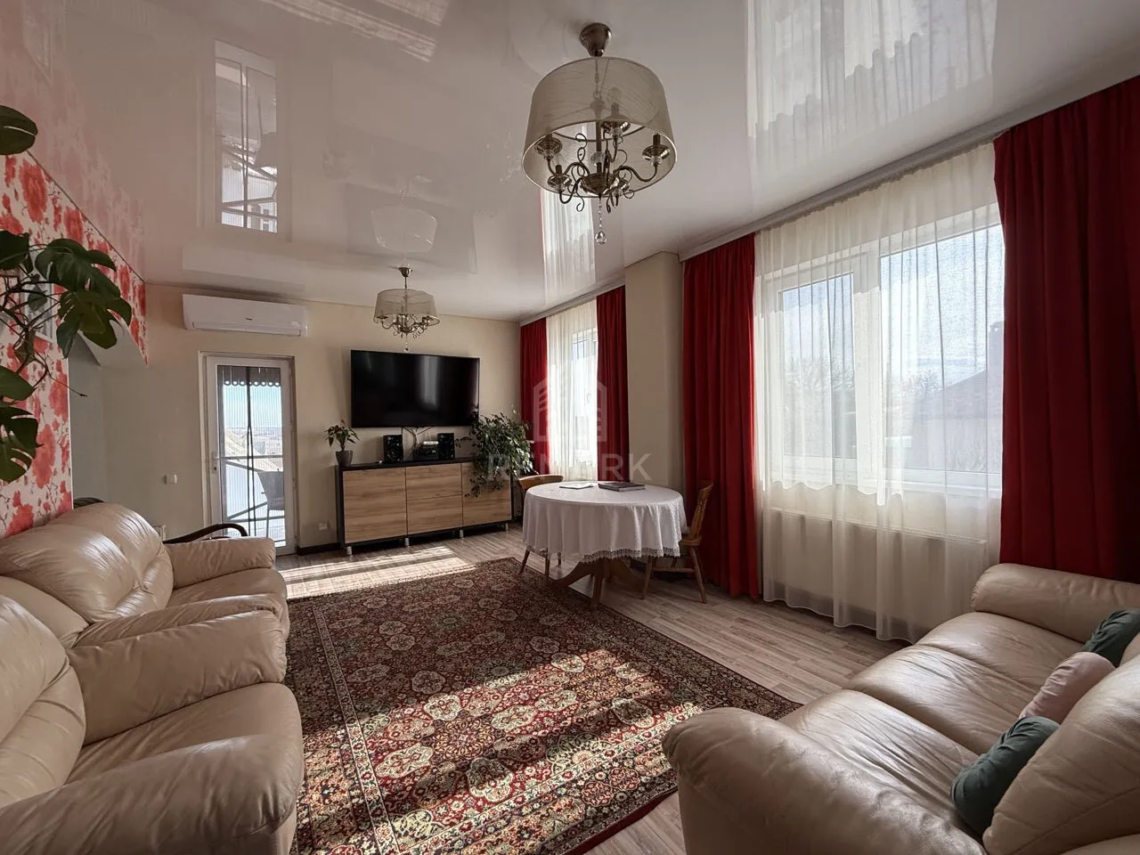 2-etaje casă, 4 camere, 190 m² — Imagine 3