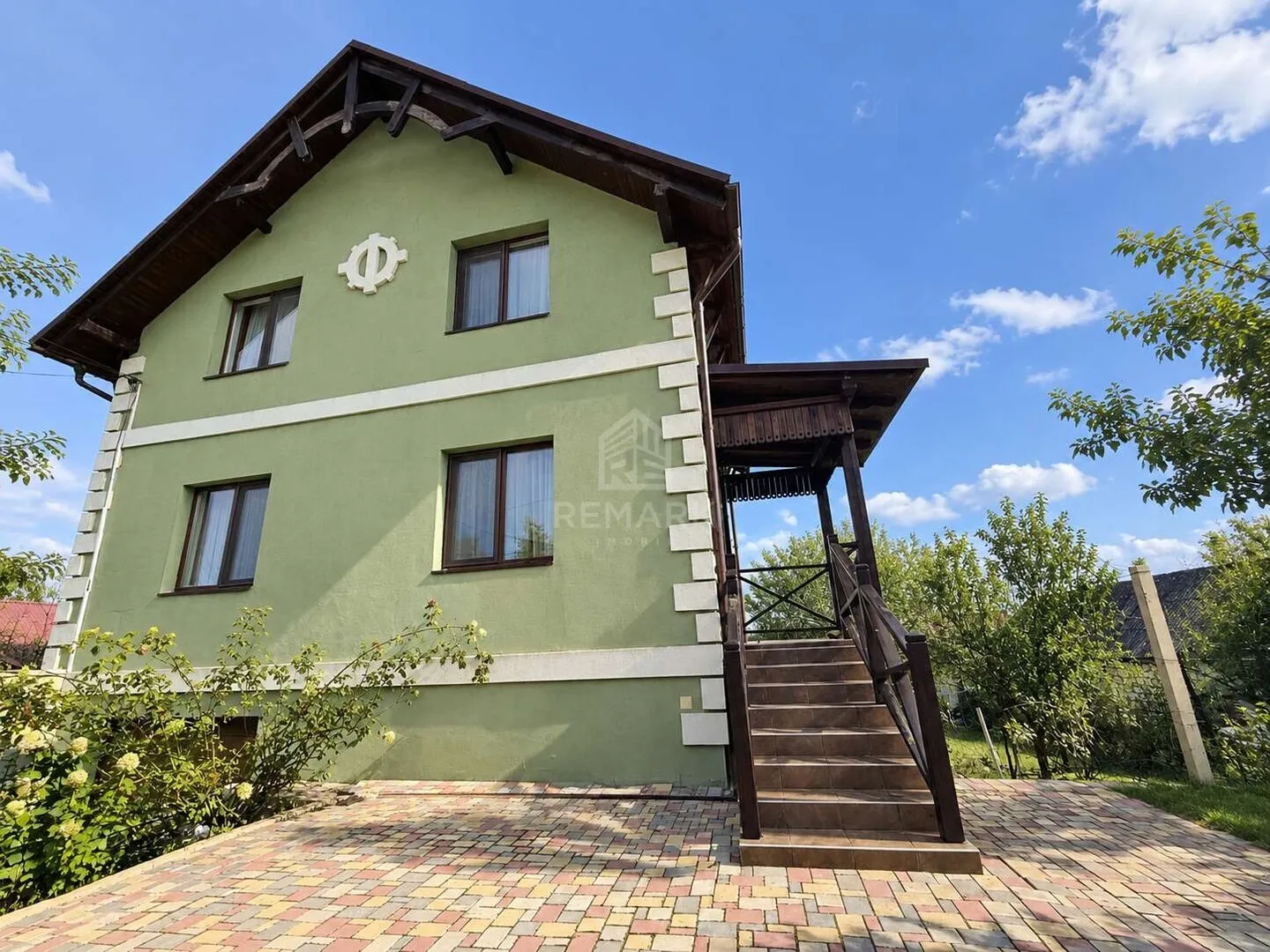 2-etaje casă, 4 camere, 190 m² — Imagine 1