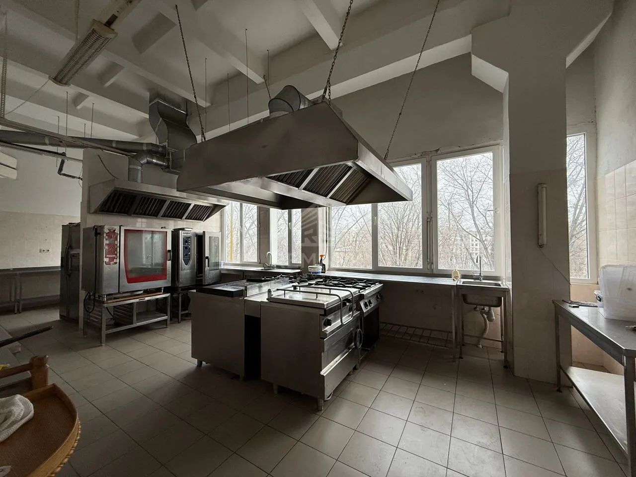 Коммерческое помещение, 2 000 м² — Изображение 2