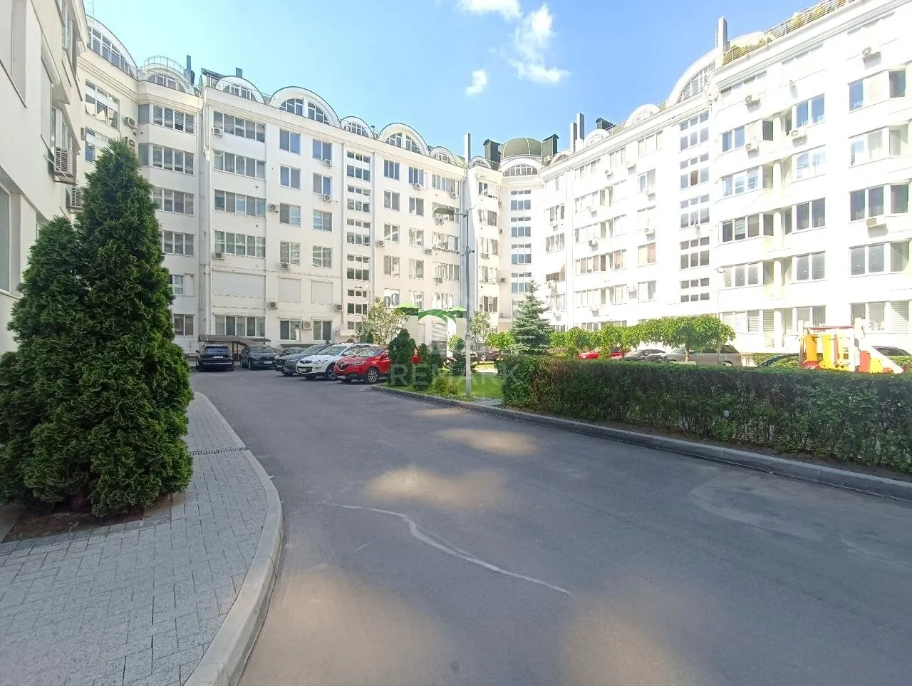 4-bedroom apartment, 234 m² — Image 2