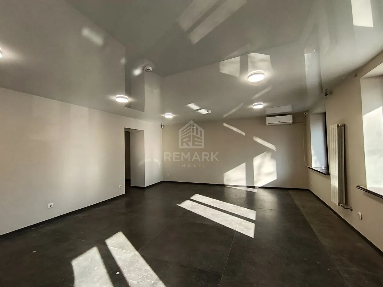 Commercial space, 70 m² — Image 1