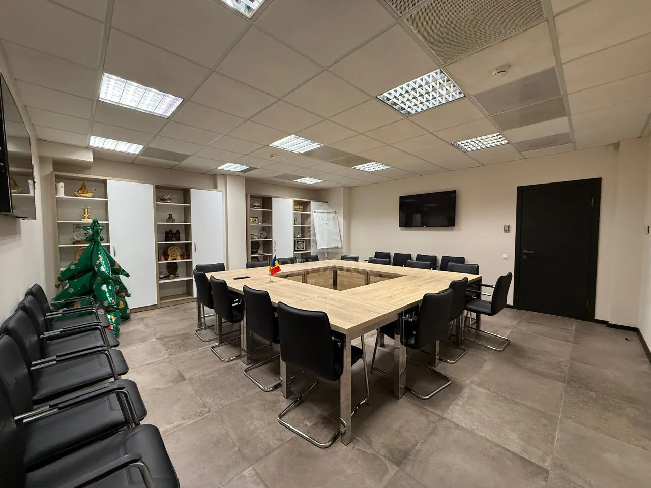 Birou, 1 200 m² — Imagine 3