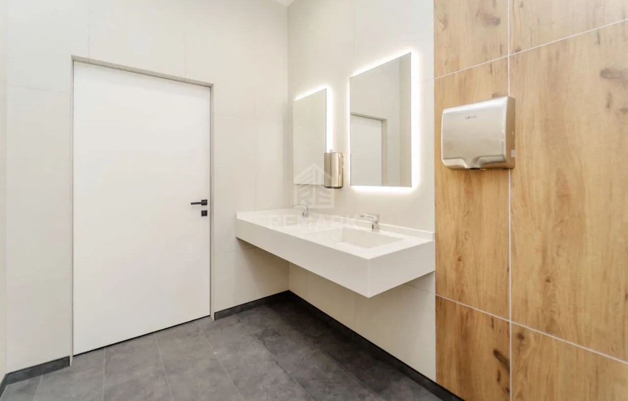 Commercial space, 96 m² — Image 2