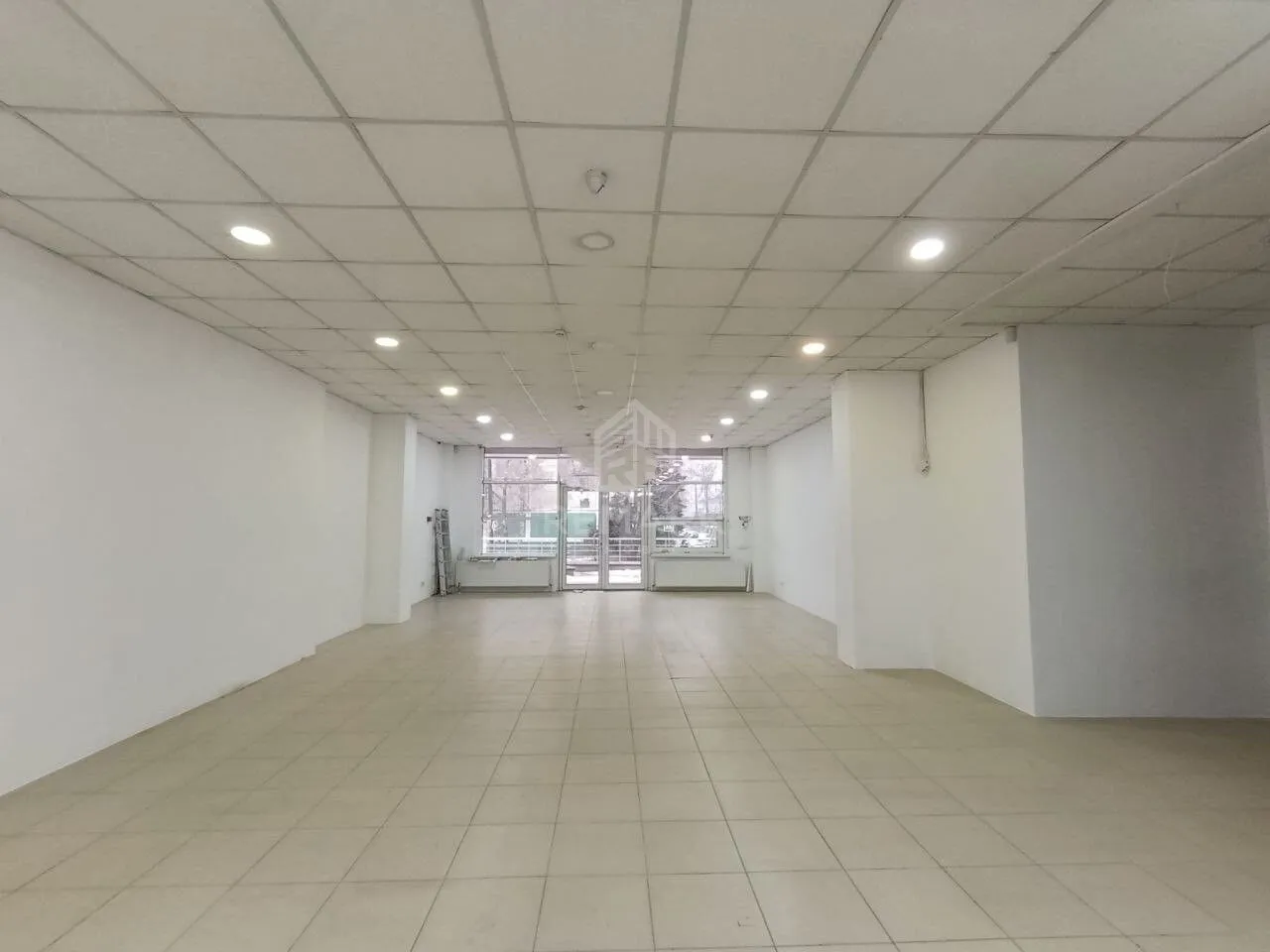 Spațiu comercial, 125 m² — Imagine 1