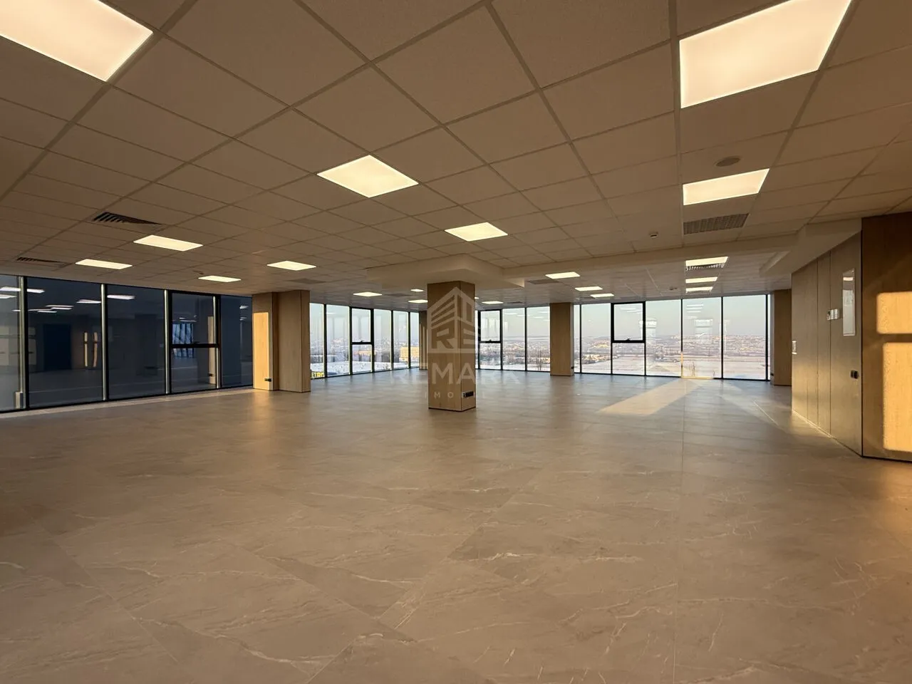 1-camere birou, 2 810 m² — Imagine 4