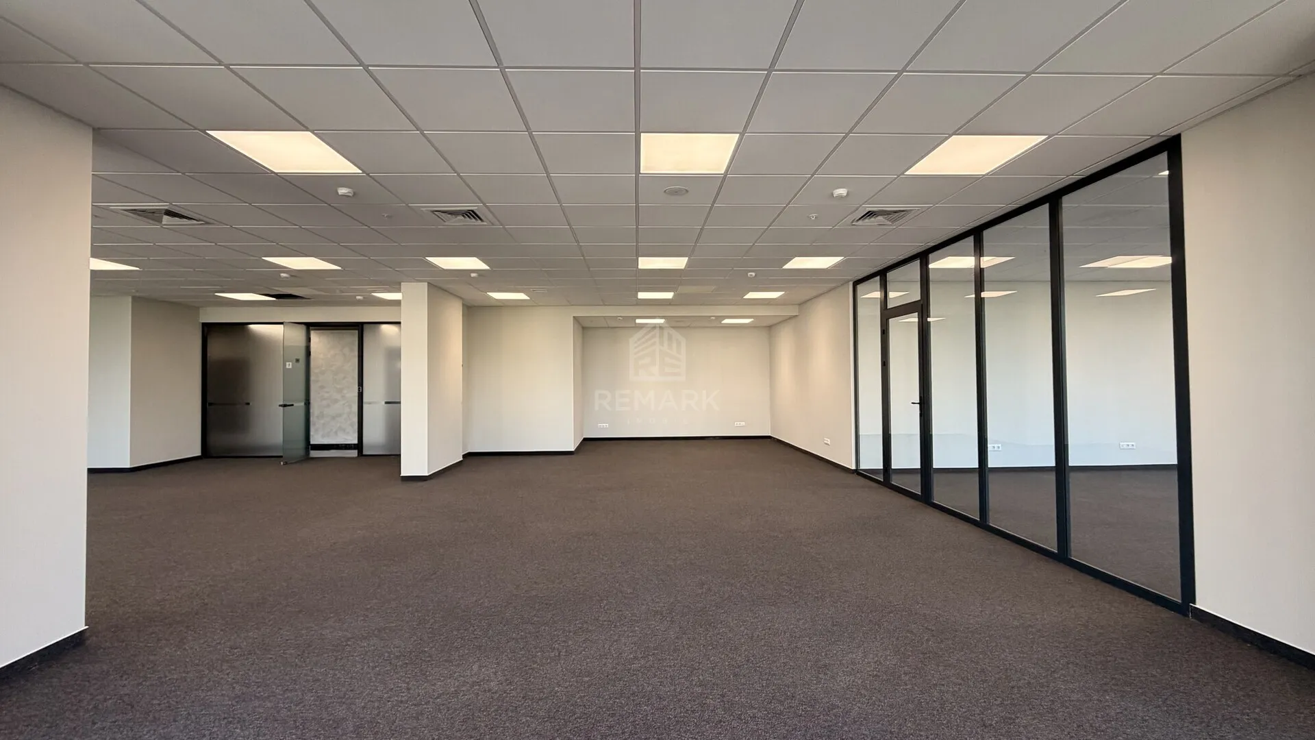 Office, 500 m² — Image 2