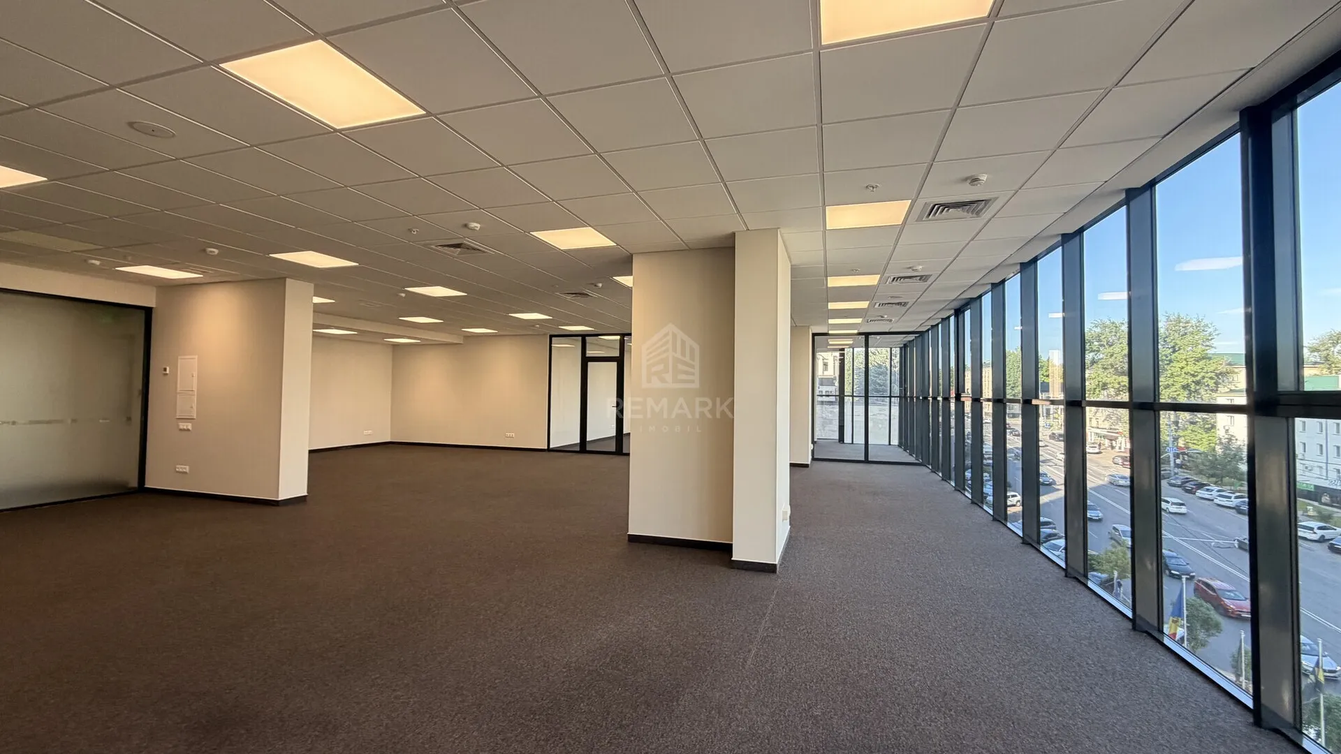 1-bedroom office, 500 m² — Image 1