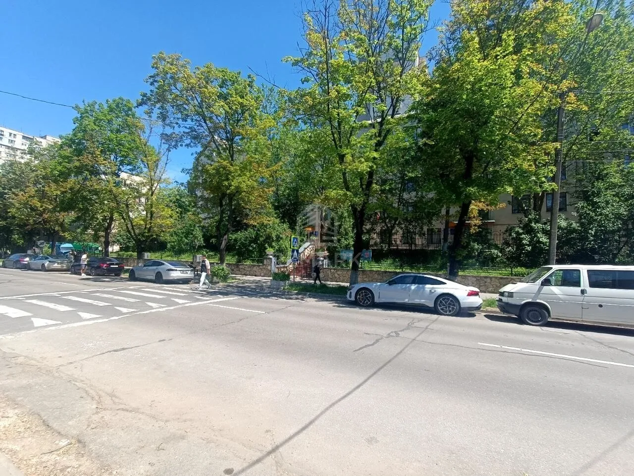 Commercial space, 100 m² — Image 2