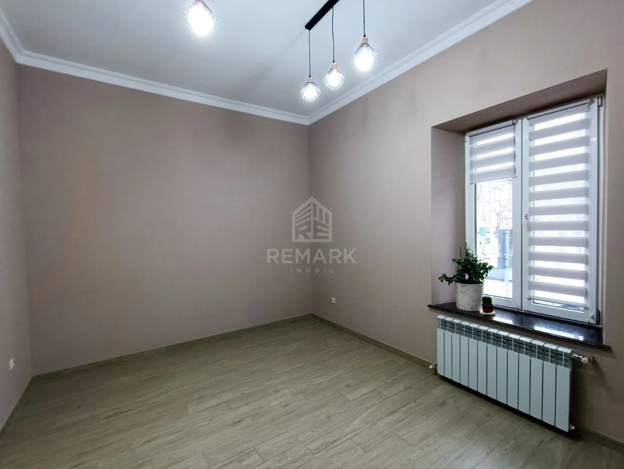 Spațiu comercial, 32 m² — Imagine 1