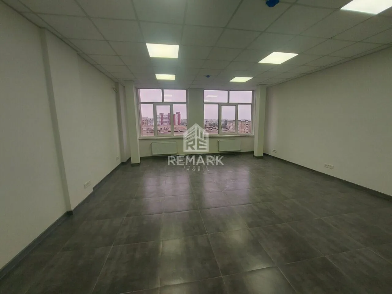 Commercial space, 342 m² — Image 3