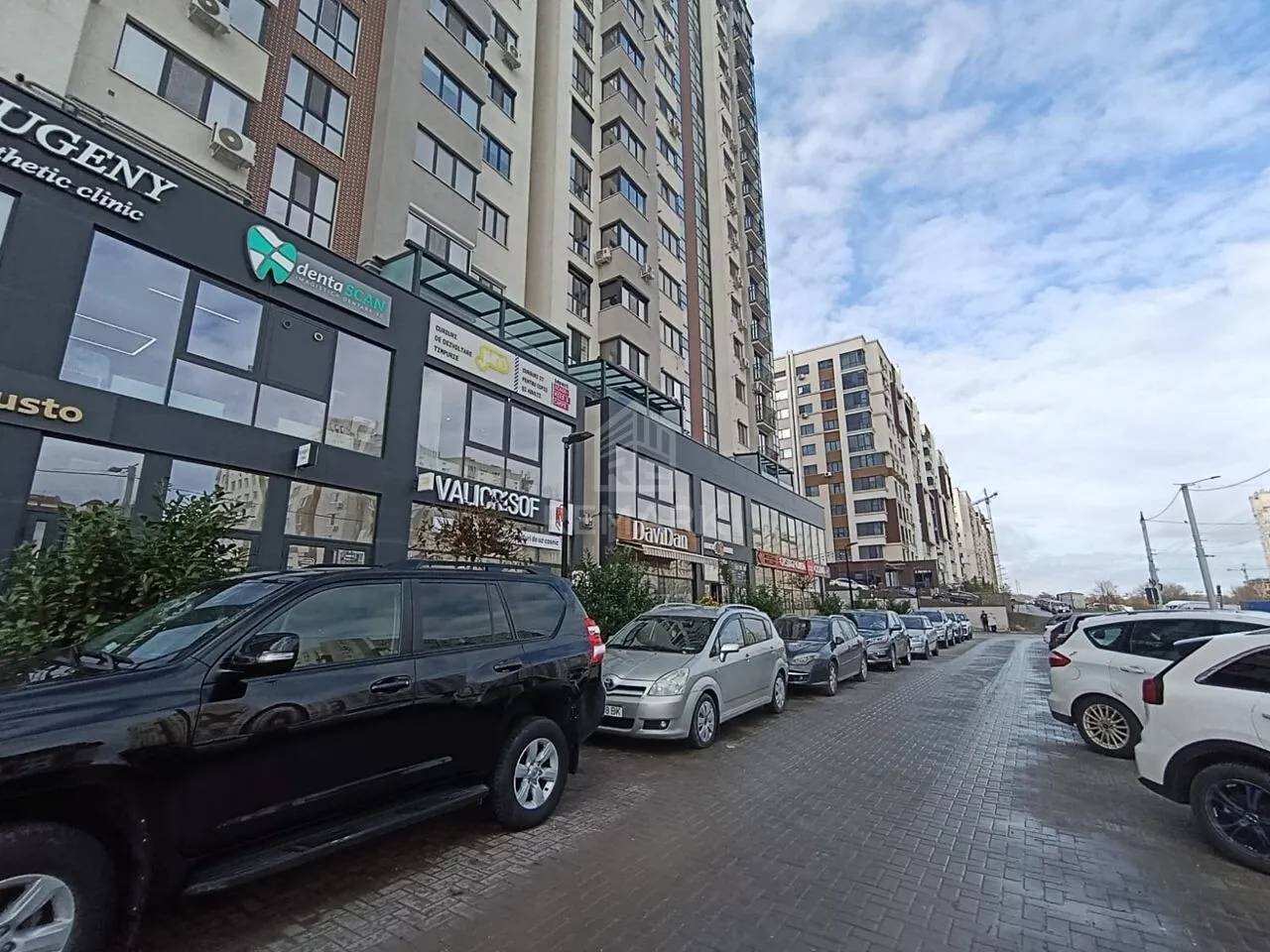 Spațiu comercial, 230 m² — Imagine 1