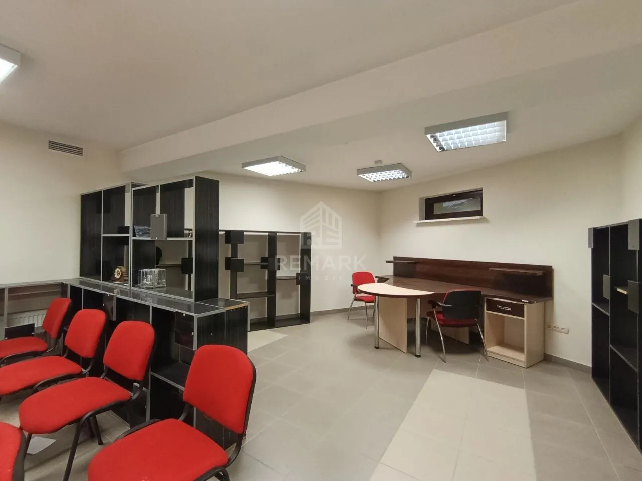 6-camere birou, 200 m² — Imagine 1