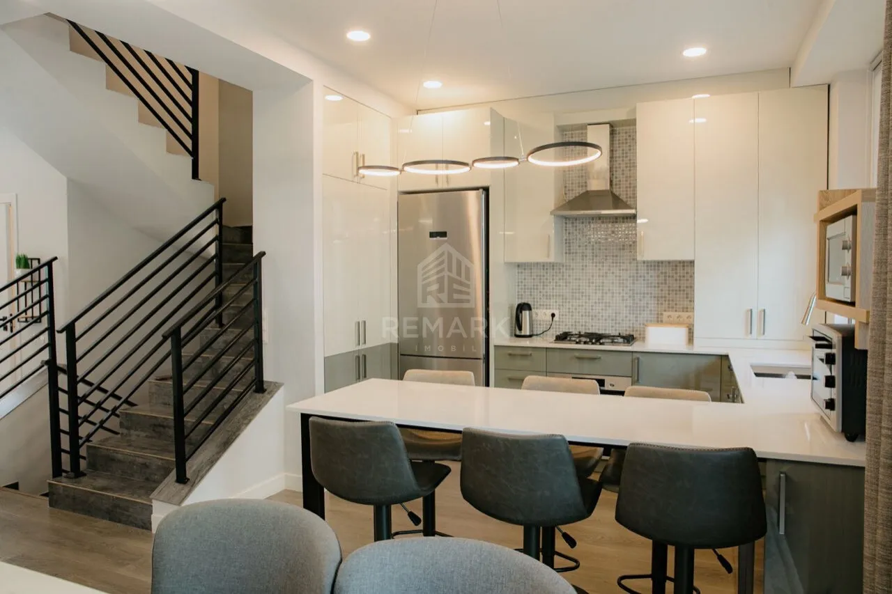 4-этажный дом, 3 комнаты, 260 м² — Изображение 2