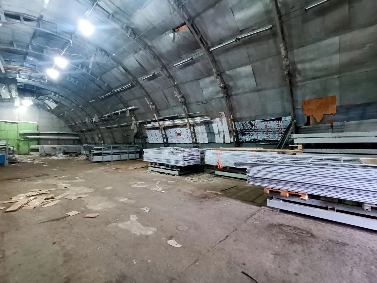 Spațiu comercial, 1 000 m² — Imagine 2