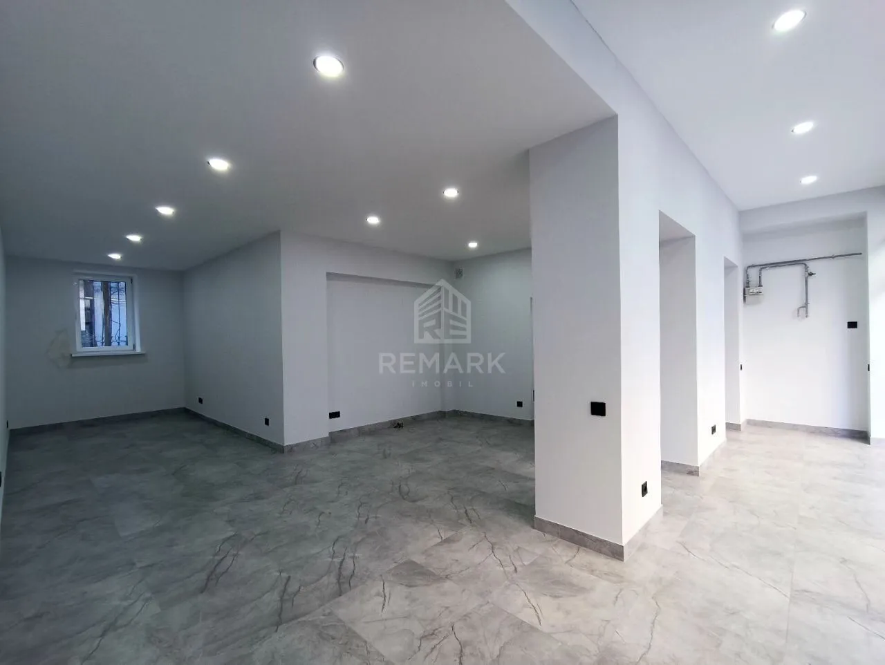 Commercial space, 73 m² — Image 1