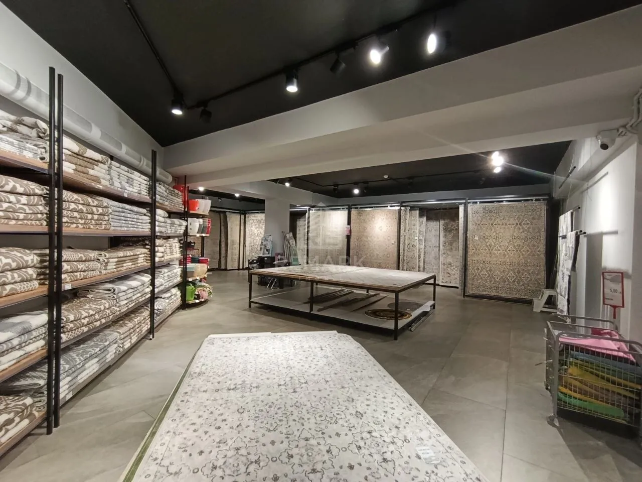 Spațiu comercial, 1 480 m² — Imagine 1