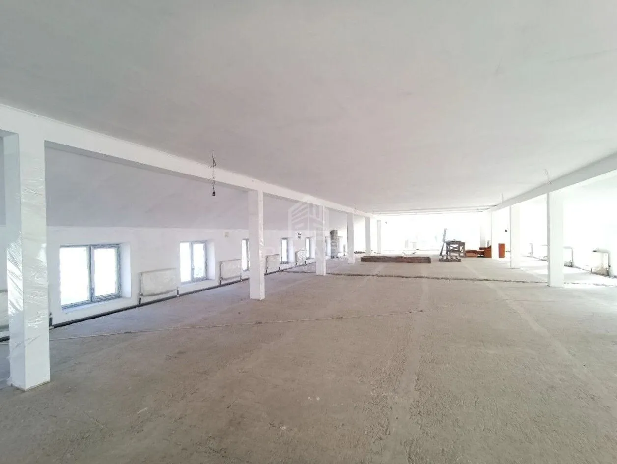Commercial space, 450 m² — Image 1