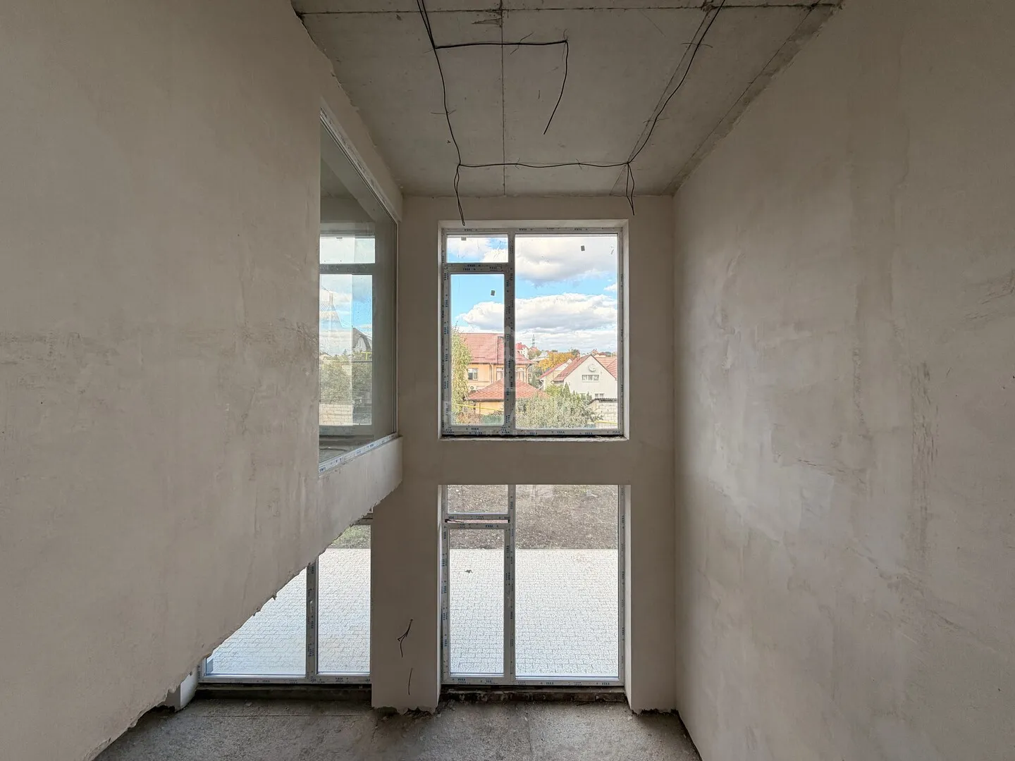 3-этажный дом, 4 комнаты, 300 м² — Изображение 4