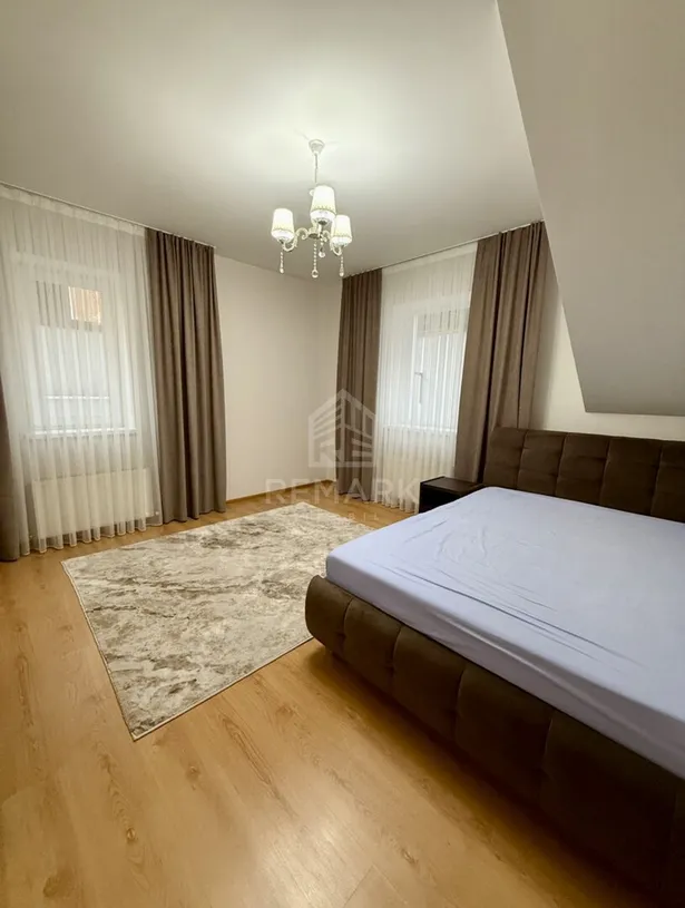 3-etaje casă, 5 camere, 230 m² — Imagine 4
