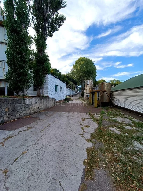 Production space, 400 m² — Image 2