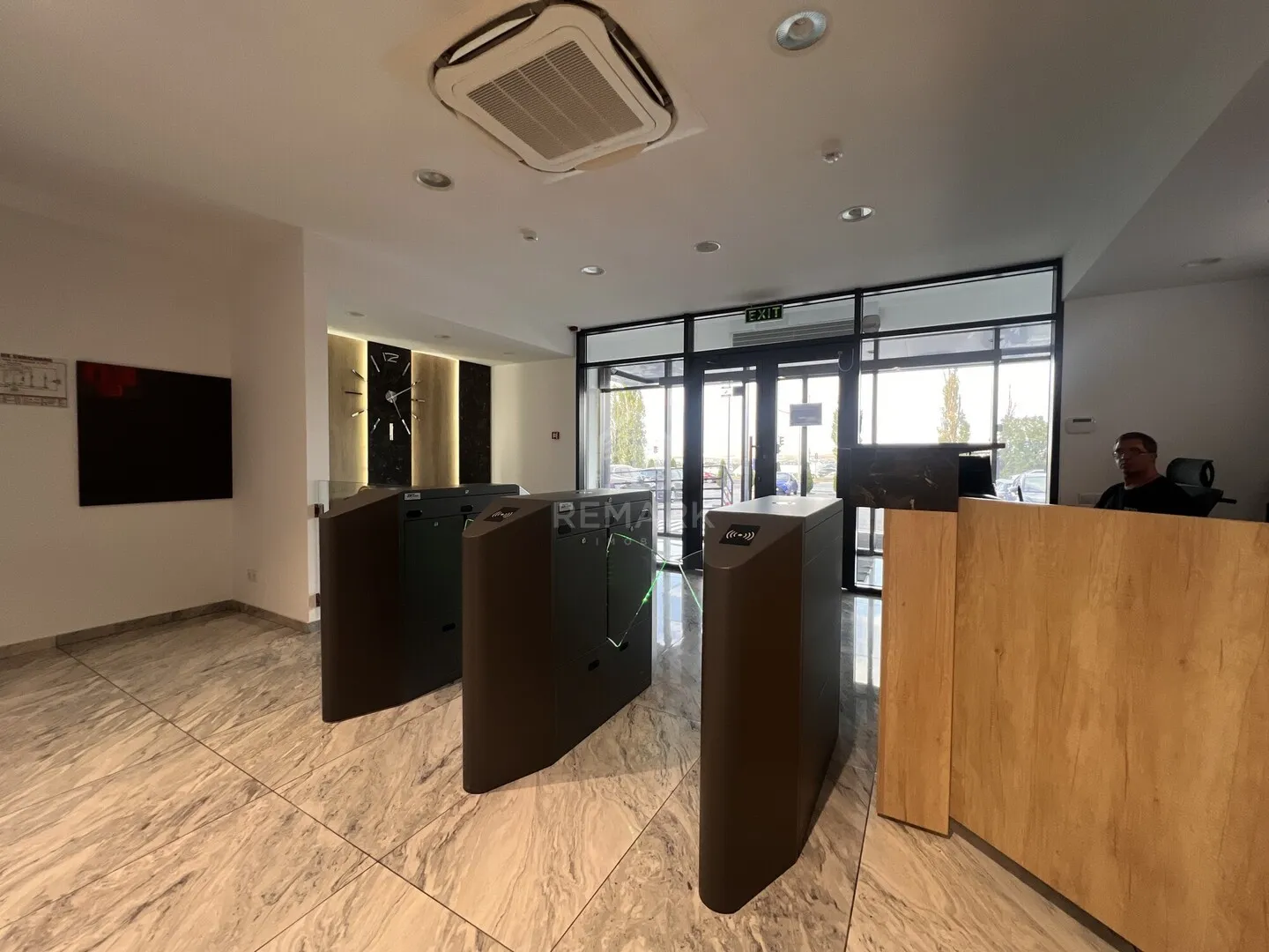 1-camere birou, 2 083 m² — Imagine 4