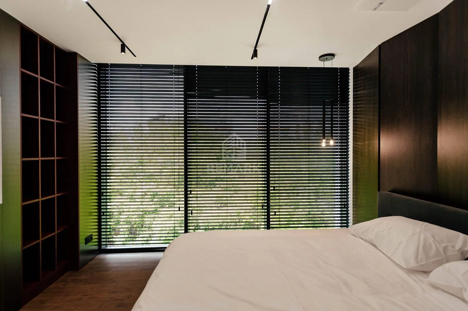3-etaje casă, 4 camere, 240 m² — Imagine 3