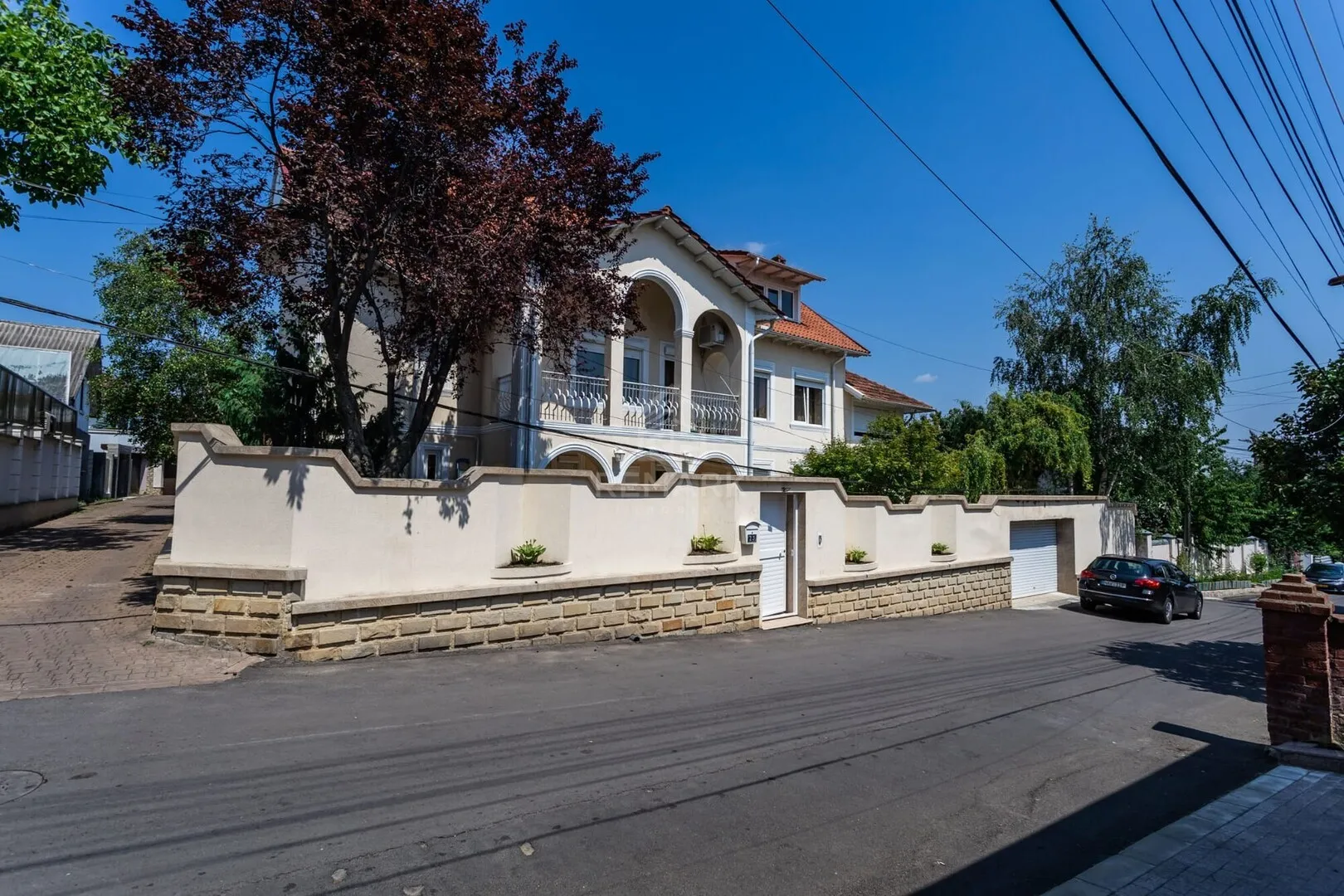 2-etaje casă, 4 camere, 430 m² — Imagine 2