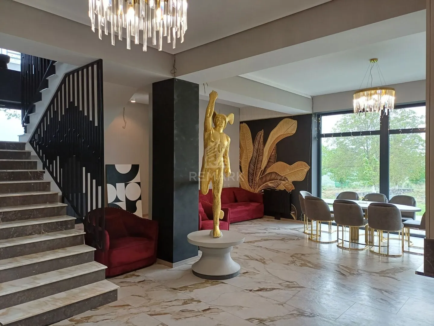 4-floor house, 4 rooms, 400 m² — Image 3
