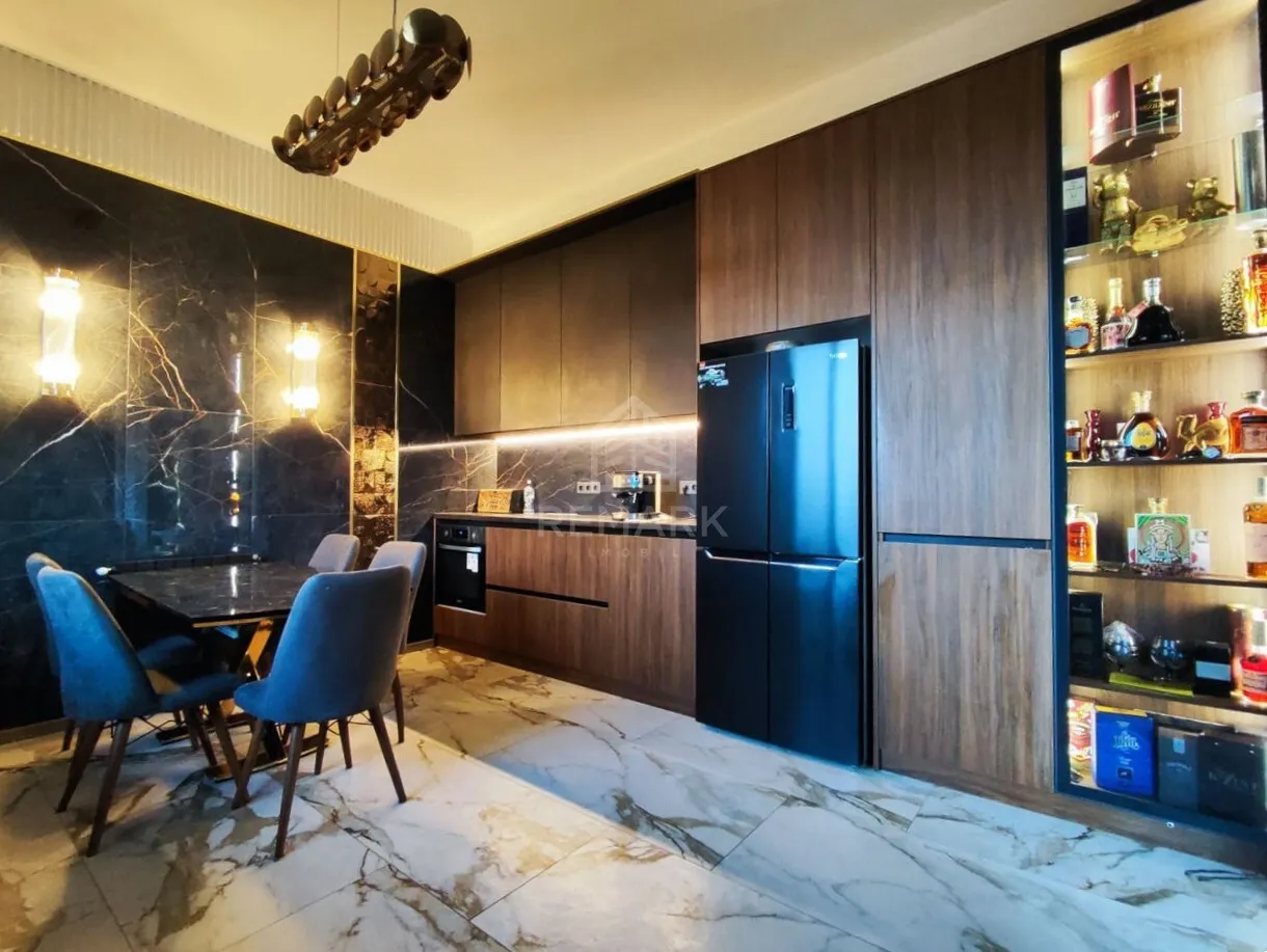 4-floor house, 4 rooms, 400 m² — Image 4