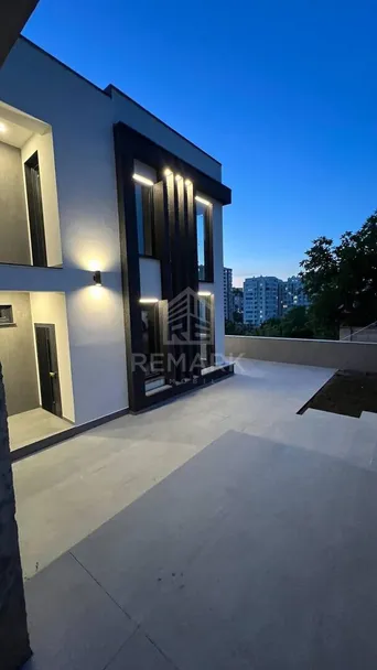 3-etaje casă, 3 camere, 180 m² — Imagine 3