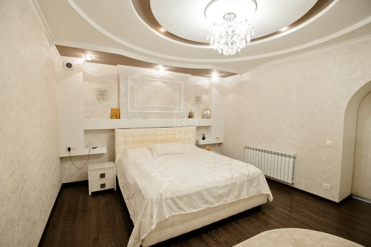 2-etaje casă, 4 camere, 190 m² — Imagine 2