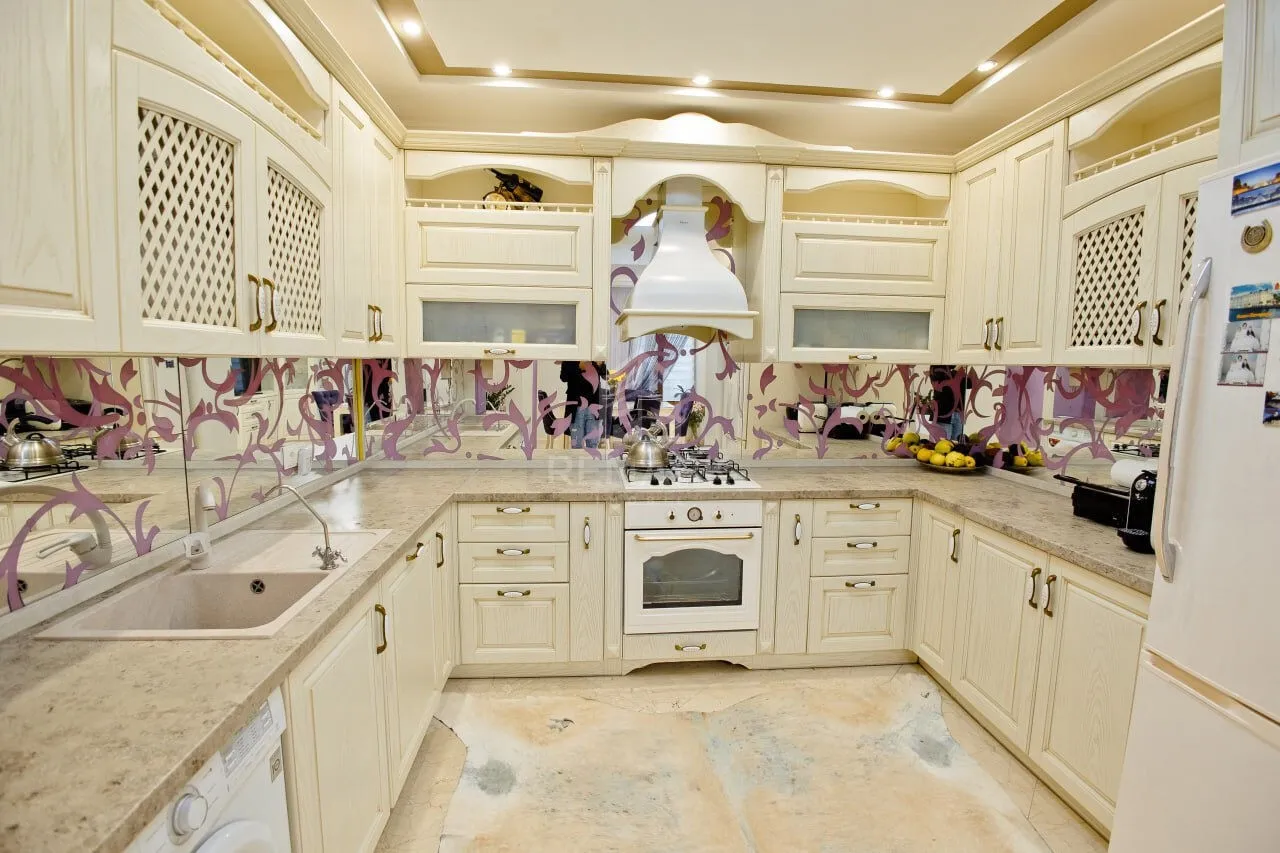 2-этажный дом, 4 комнаты, 190 м² — Изображение 2