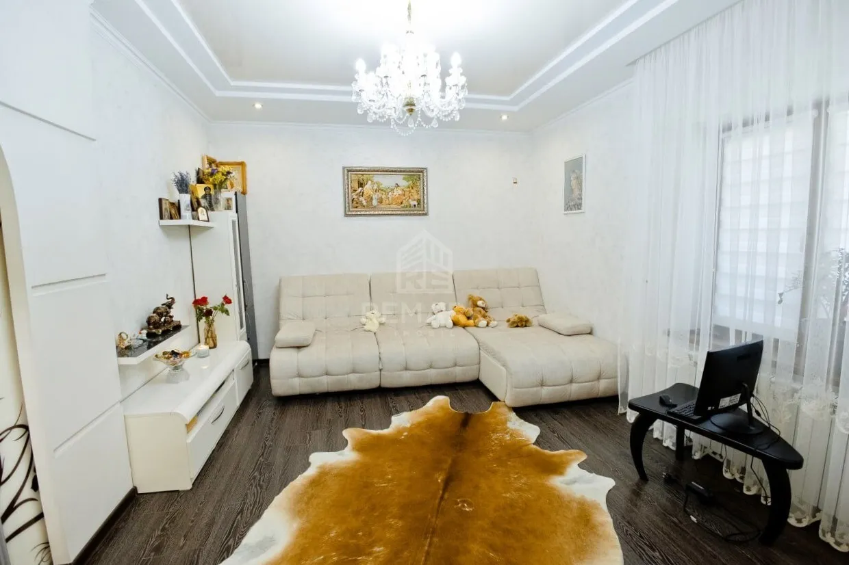 2-этажный дом, 4 комнаты, 190 м² — Изображение 3
