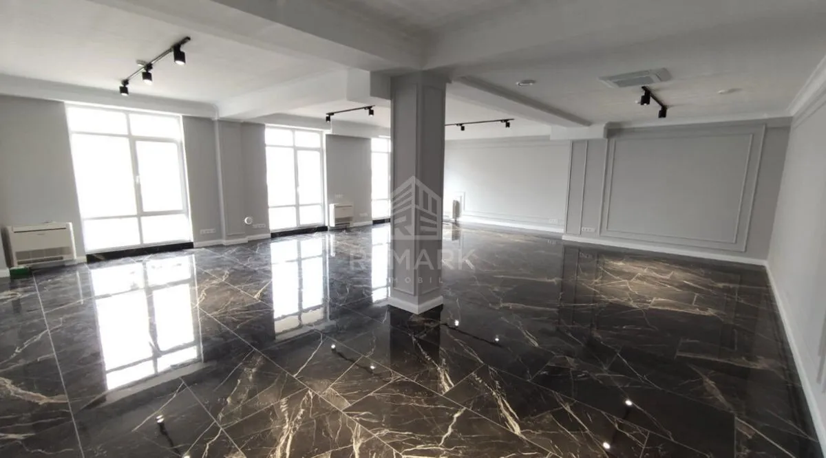 Office, 90 m² — Image 3