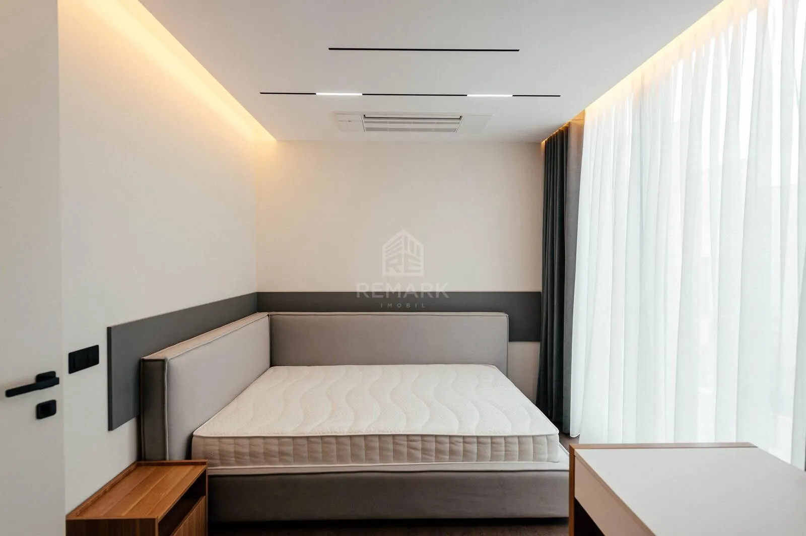 3-floor house, 4 rooms, 240 m² — Image 4