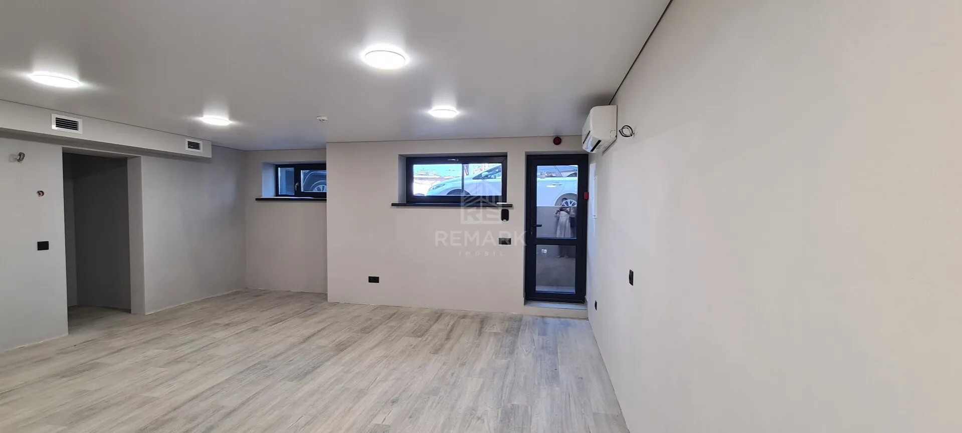 Commercial space, 57 m² — Image 3
