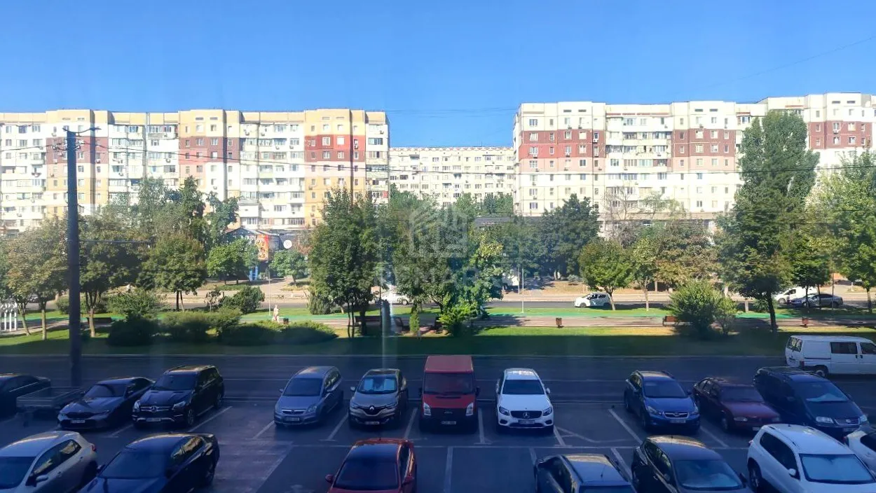 Spațiu comercial, 128 m² — Imagine 2
