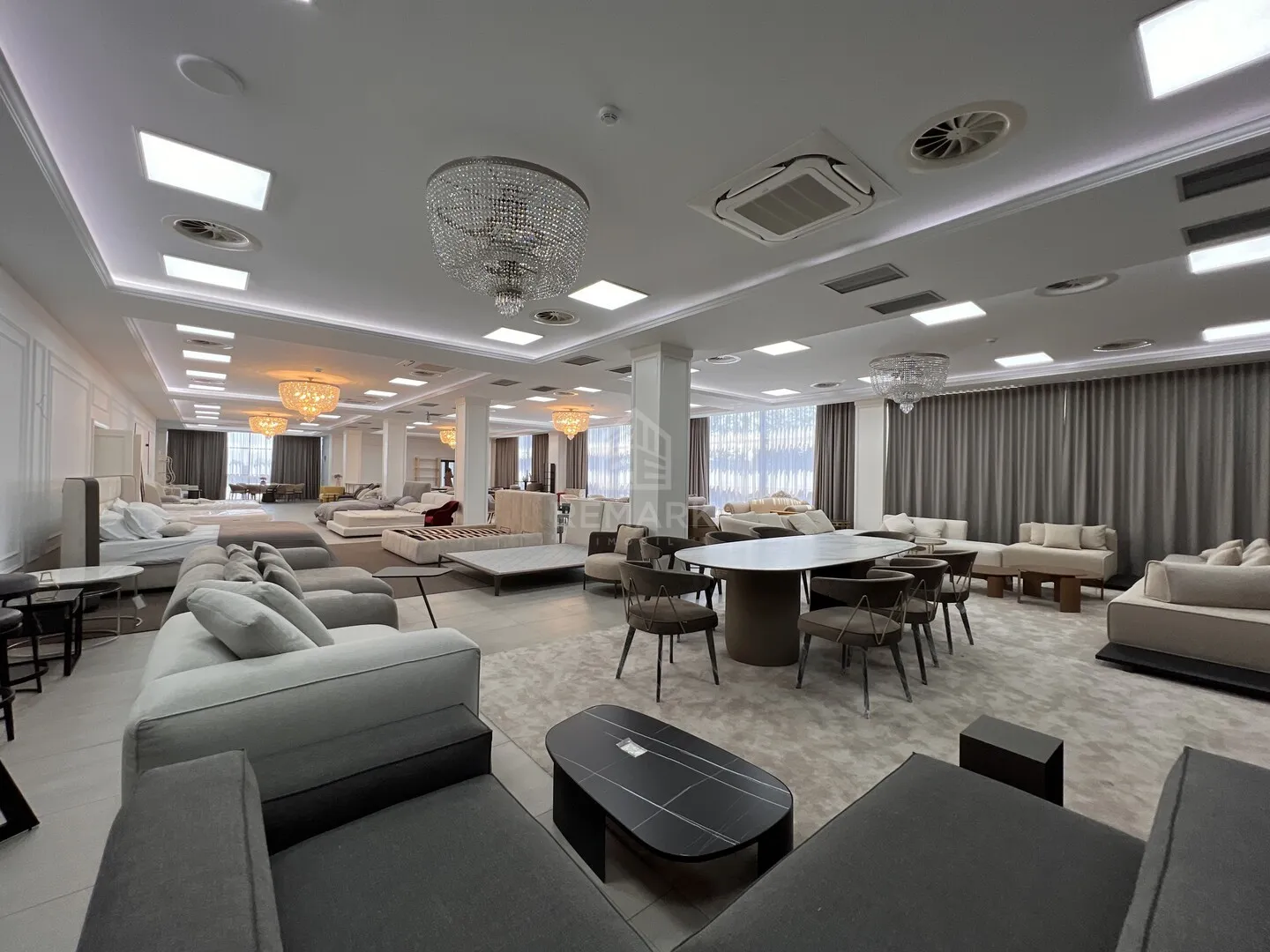 Spațiu comercial, 400 m² — Imagine 4