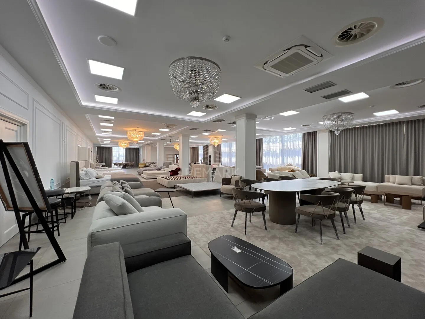 Commercial space, 400 m² — Image 2